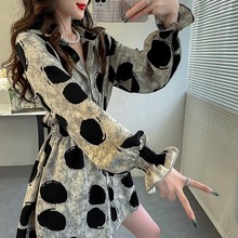 秋装翻领收腰花衬衣女长袖气质荷叶边中长款上衣女遮屁股洋气衬衫