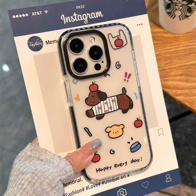 ins条纹毛衣腊肠小狗适用iphone17方孔手机壳16黑边14plus防撞条13小众12大孔15黑色镜头框xr高级透明保护套