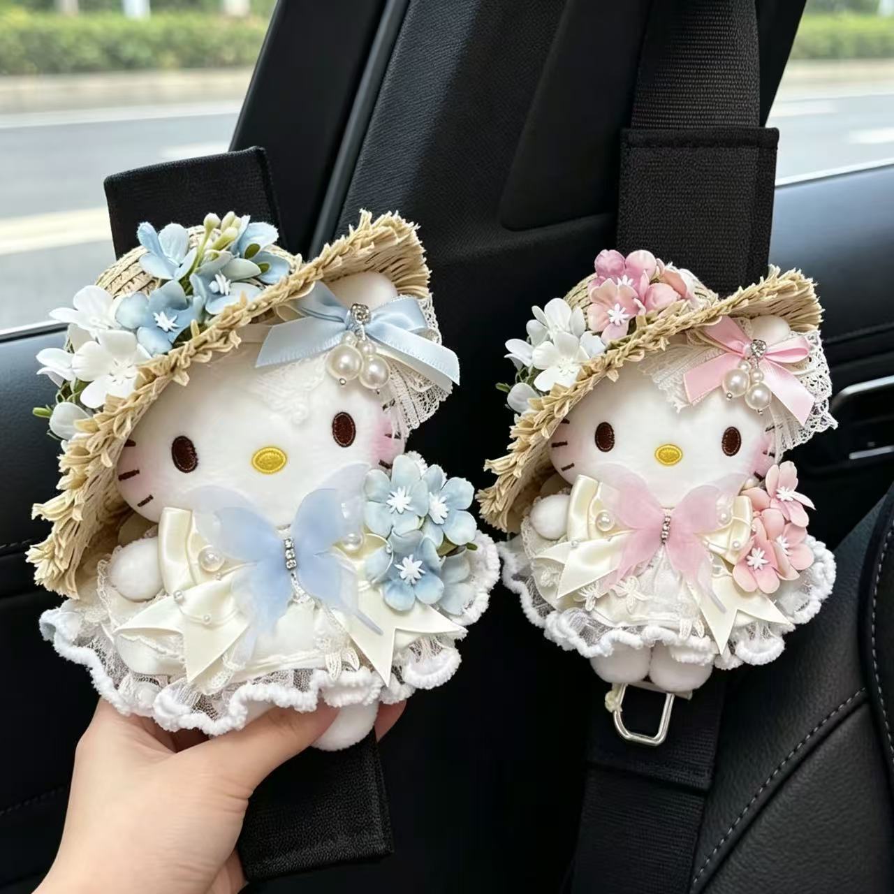 可爱HelloKitty汽车安全带套汽车图片