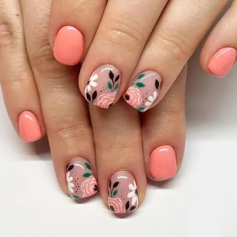 24Pcs Short Retro Flower Design Nails Art Manicure Pink Fals
