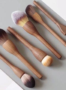 New 1Pcs European Vintage Wood Handle Makeup Brush High Qual