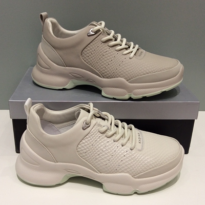 卡迪娜春夏厚底透气女运动跑步鞋