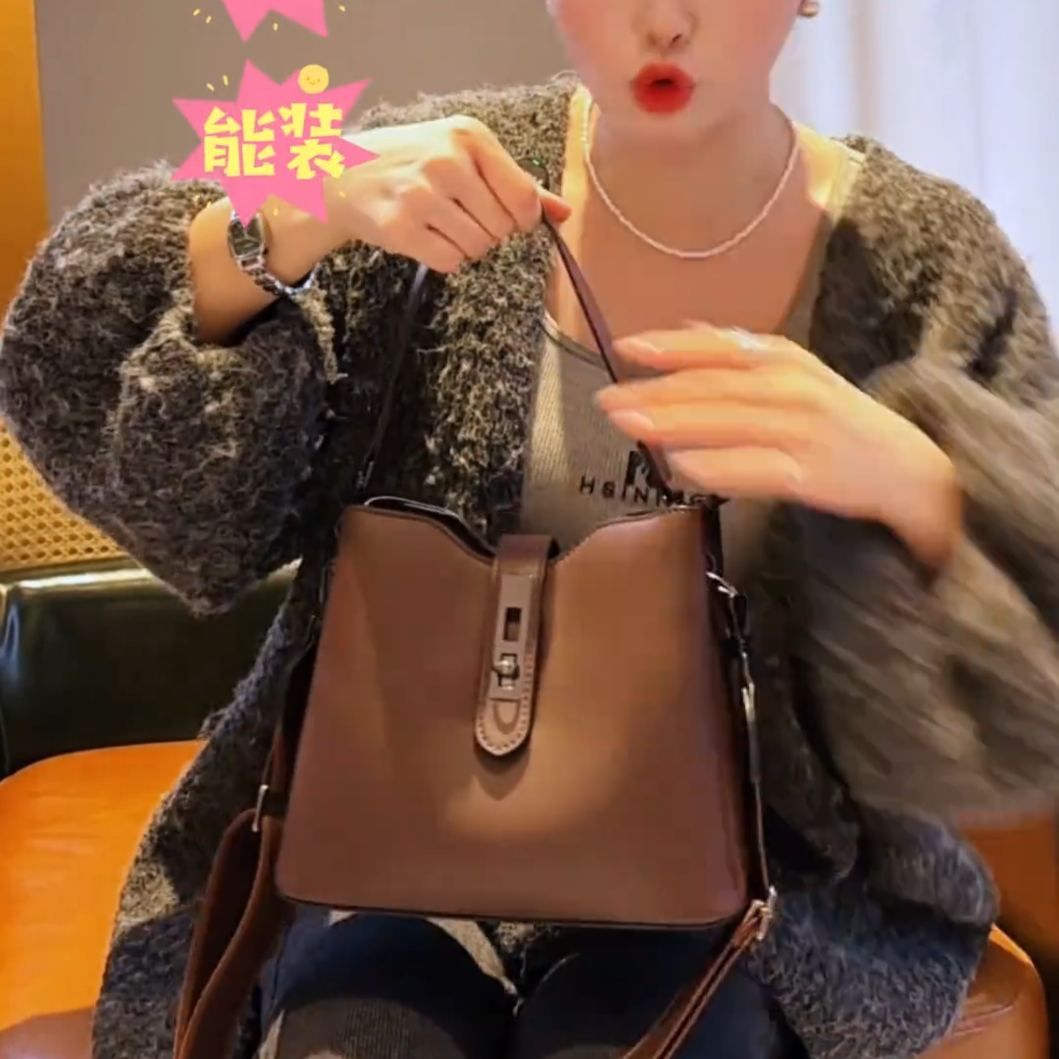 水桶包女款爆款2025新款高级感大容量手提单肩斜挎妈妈小包