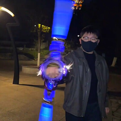 火旋剑双刃光剑发光玩具男孩宝剑儿童新年礼物火花炫旋转伸缩