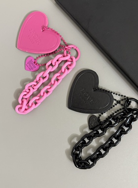 潮流个性黑粉爱心牌手链包包挂饰钥匙扣挂件手机壳耳机套挂链配饰