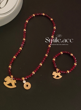 新款本命年小马钱币手链女ins小众复古气质百搭洋气轻奢马年配饰