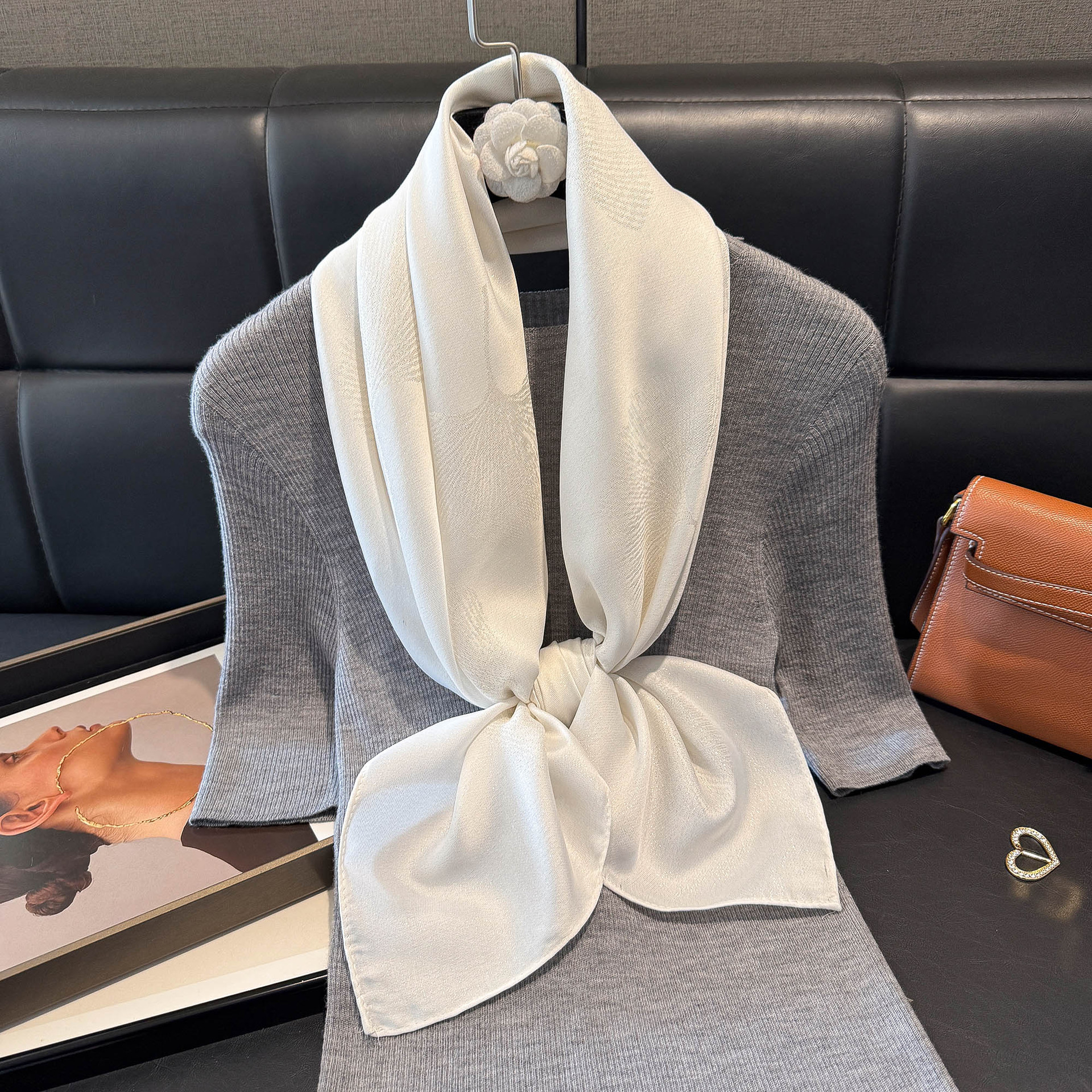 新款纯色天丝棉银杏叶围巾女欧美沙滩防晒纱巾披肩百搭90*90丝巾