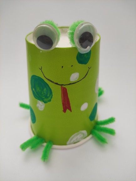 纸杯手工制作 幼儿创意小动物青蛙有益小学生手工制作 废物利用