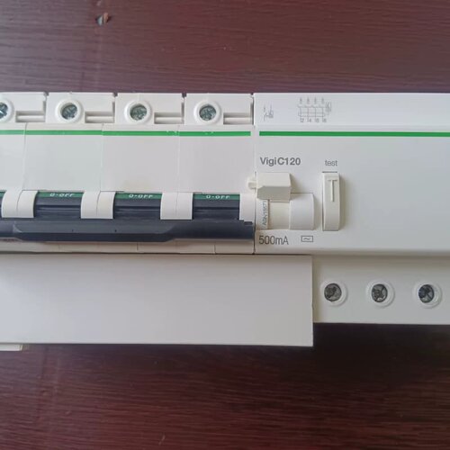 施耐德 C120H 漏电--议价商品