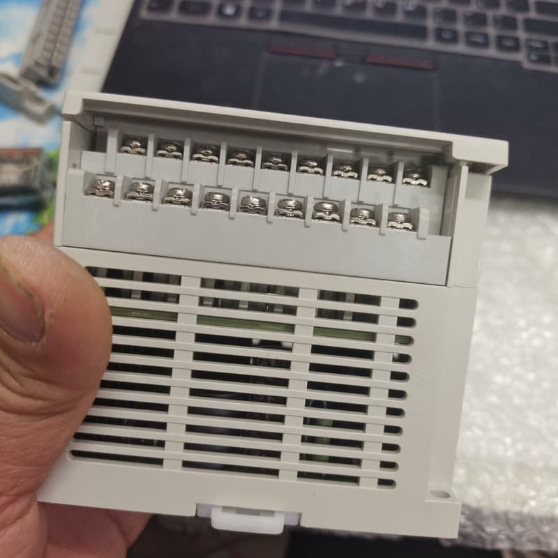 FX3GA-24MR 22年95成新三菱原装正品装机充新包好--议价商品
