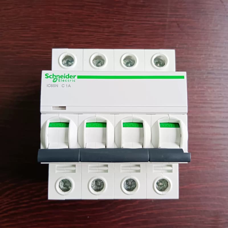 施耐德小型断路器 iC65N 4P C 1A--议价商品