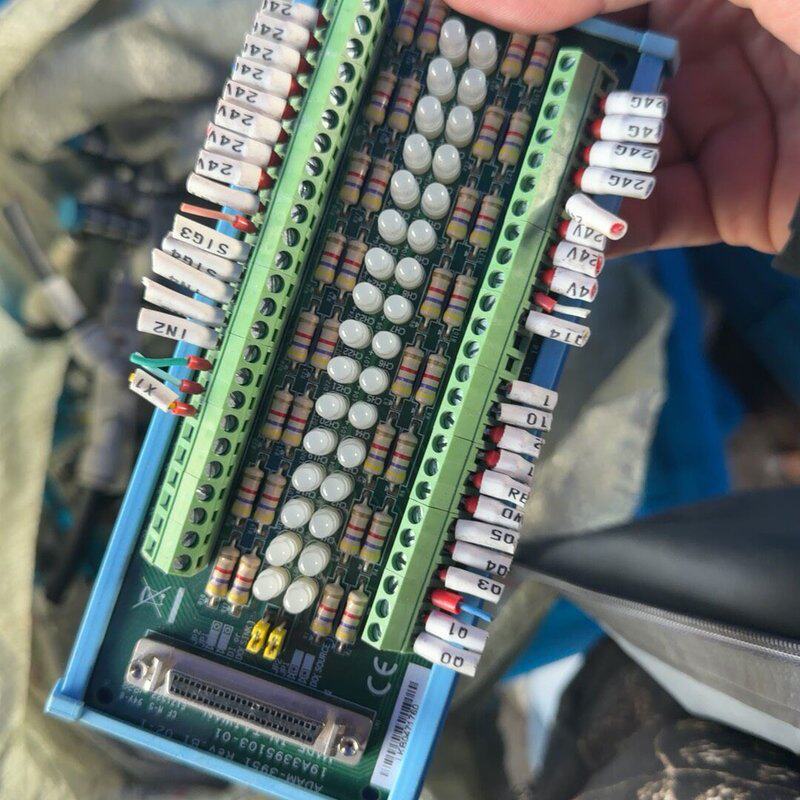 拆机现货、研华ADAM-3951导轨接线板,REV.B1+0--议价商品