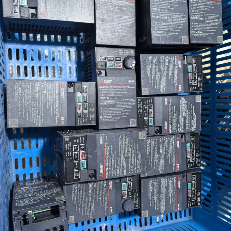三菱变频器 E800 E820 FR-E820-0.1K-1--议价商品