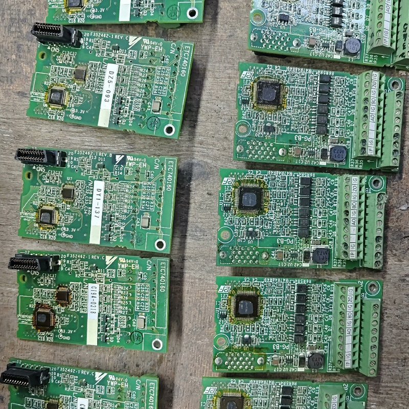 安川变频器PG-B3卡,ETC740160拆机功能完好,数量--议价商品