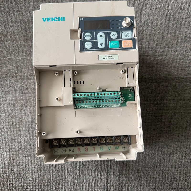 伟创变频器AC90-T3-004T,4KW,380V三相,功--议价商品