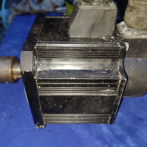 欧姆龙R88M-G1K020H-S2-Z电机--议价商品