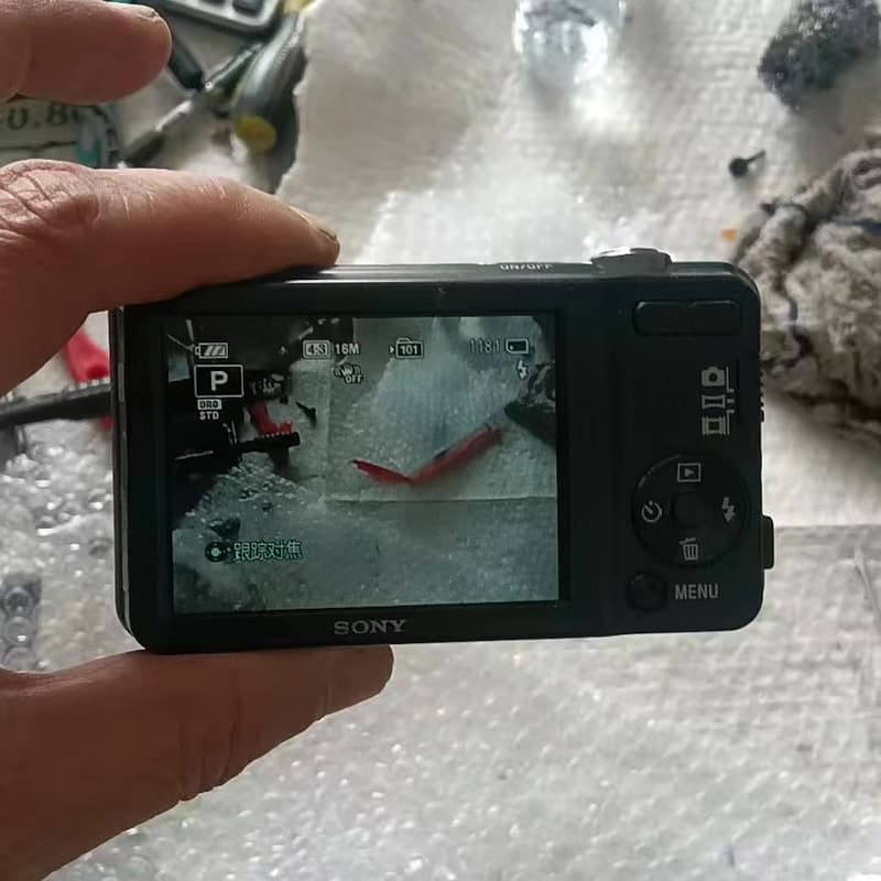 索尼W710数码相机,黑色机身,1610万像素,5倍光学变焦--议价商