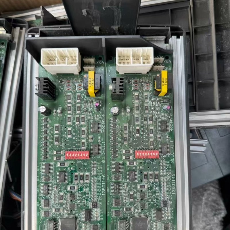 #电子元器件 #出售电梯配件,日立电梯外呼板SCLC-V1.--议价商品