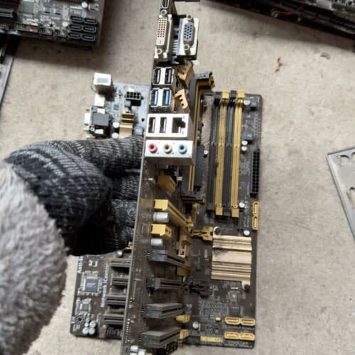 出拆机37片。 华硕 Z87-K主板 1150/DDR3四内--议价商品