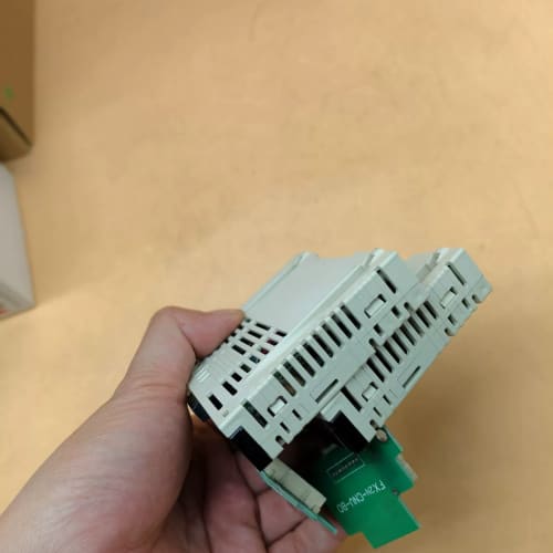 FX2NC-485ADP三菱PLC通讯模块包邮顺丰。原装进口--议价商品
