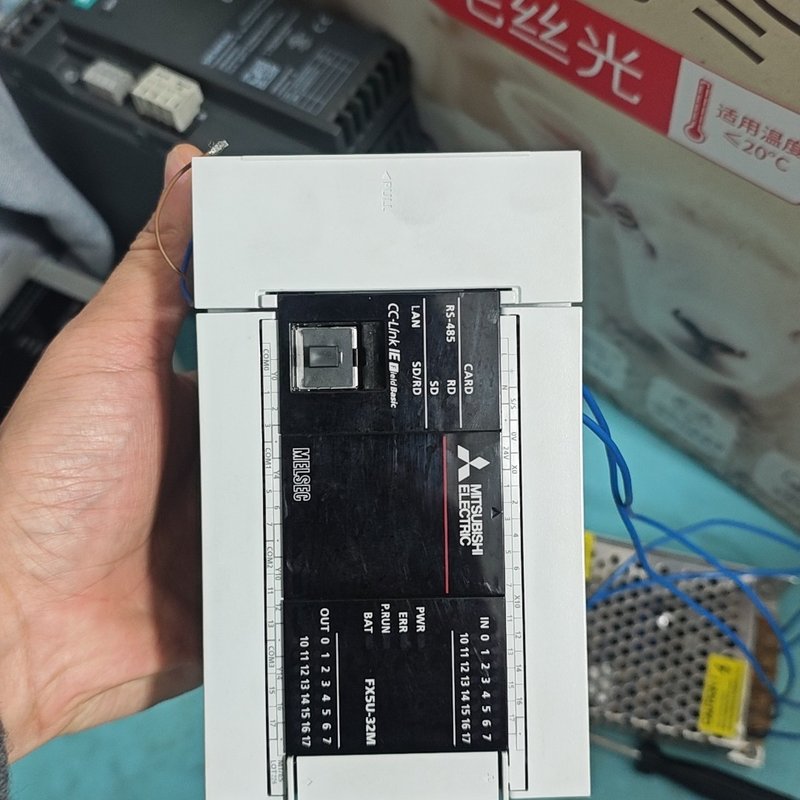 三菱PLC FX5U-32MT/ES主机，原装正品，22年新--议价商品