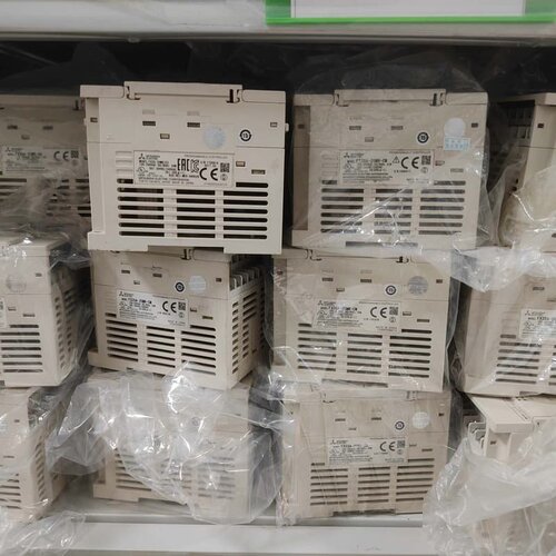三菱PLC FX3SA-20MR-CM，二手拆机，功能包好--议价商品