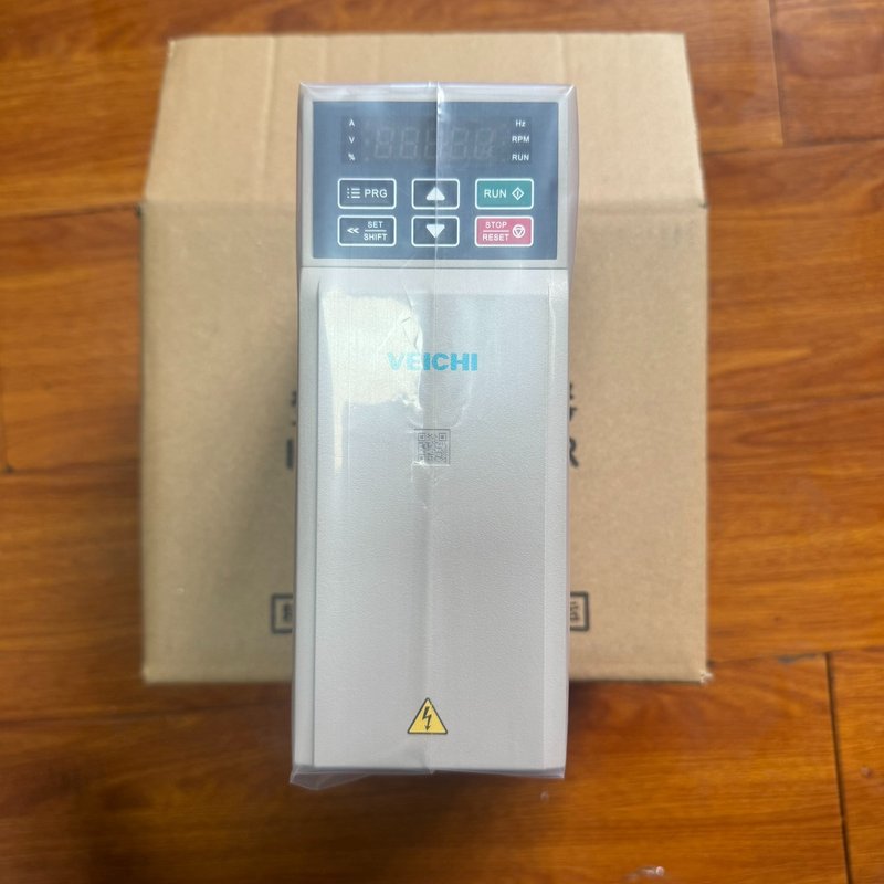 伟创变频器 AC300-T3-2R2G-B 全新未拆封--议价商品