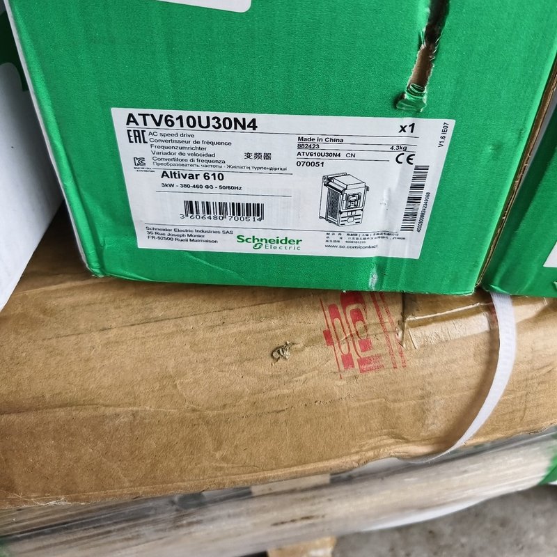 施耐德ATV610U30N4变频器,3kW,三相380-46--议价商品