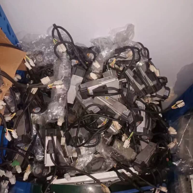 特价75一个出松下a5单电机刹车100瓦MSMD012G1V--议价商品