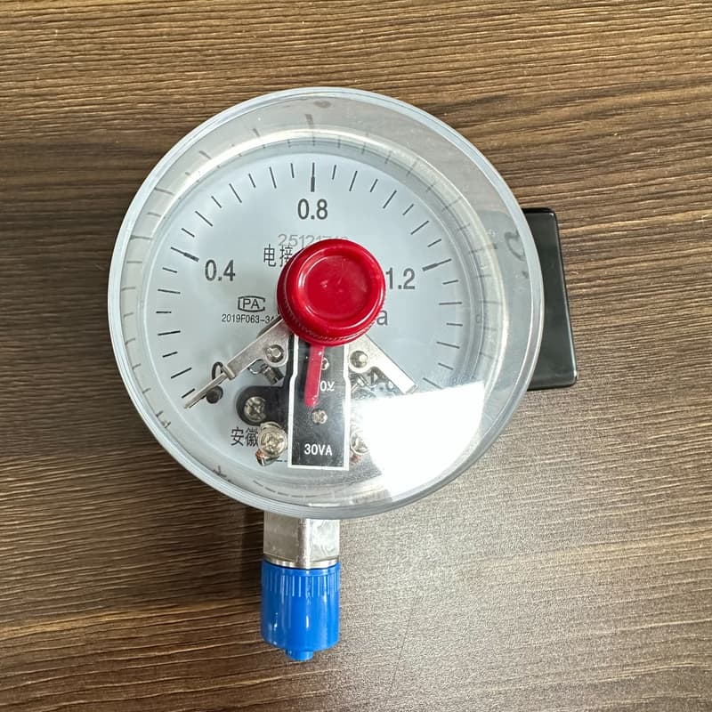 安徽天康全新正品 电接点压力表,YBXC-100,0-1.6 --议价商品