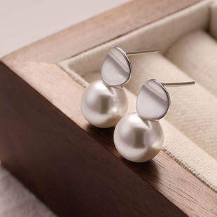 S925银耳钉女2023新款爆款仿珍珠耳环轻奢小众设计高级感耳坠耳饰