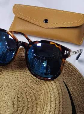 新款女偏光太阳镜外出拍照透色防紫外线UV400适中小脸实店价世贸