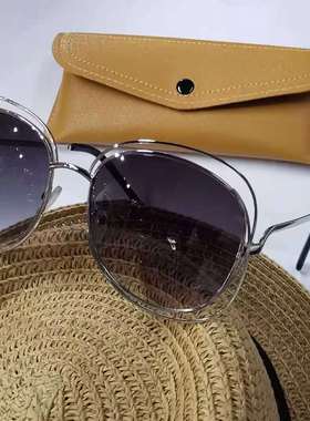 大脸镂空双层太阳镜