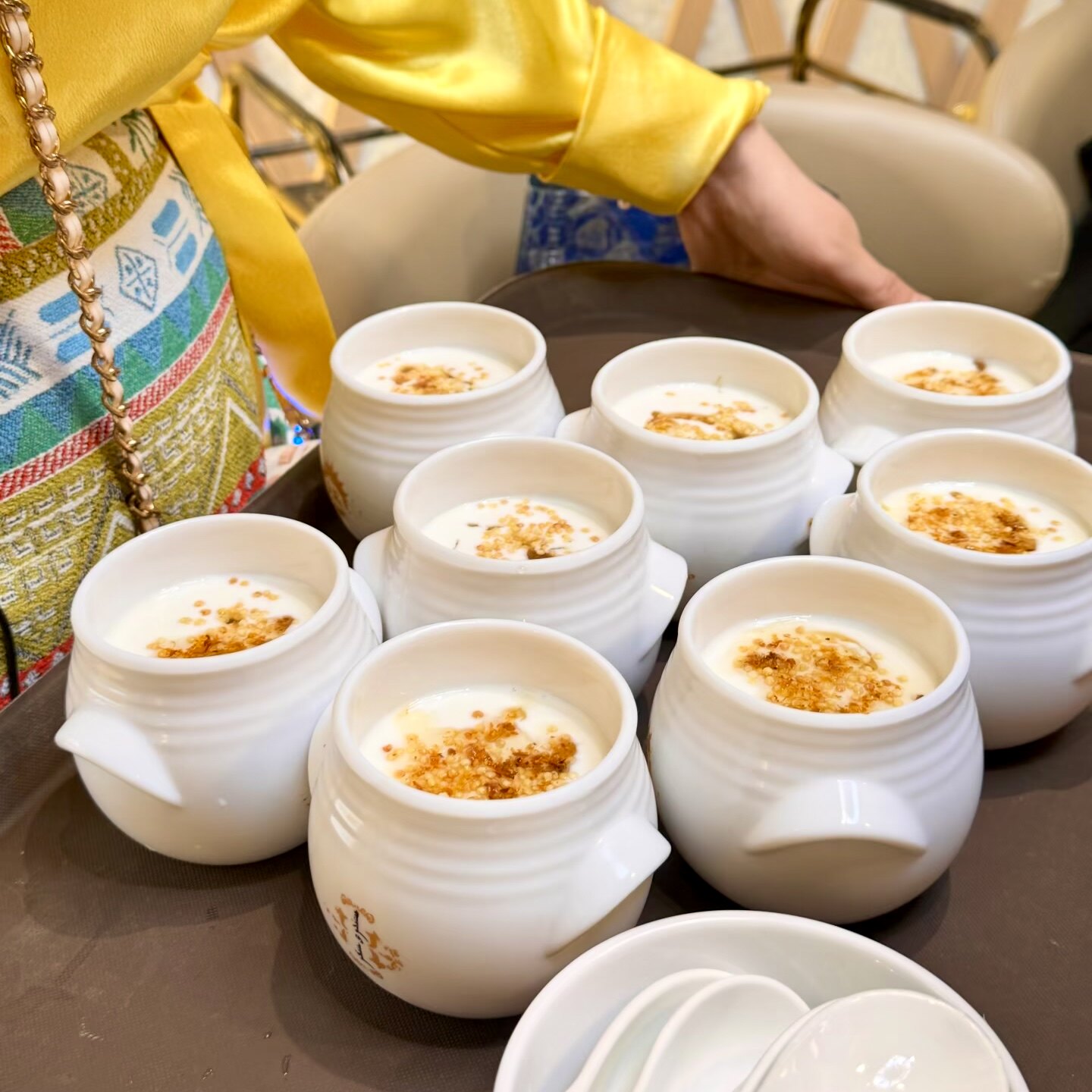 双耳螺纹陶瓷酸奶罐子网红蒙古奶皮子奶冻小碗火锅店甜品蒸蛋盅