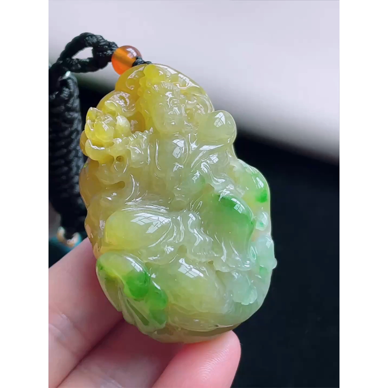 缅甸天然A货玉石翡翠 老坑冰种 手工精雕 黄加绿观音吊坠