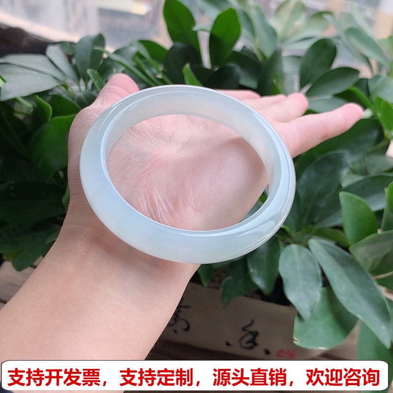 缅甸A货天然翡翠 老坑冰种白月光正装正圈手镯60-61大圈口