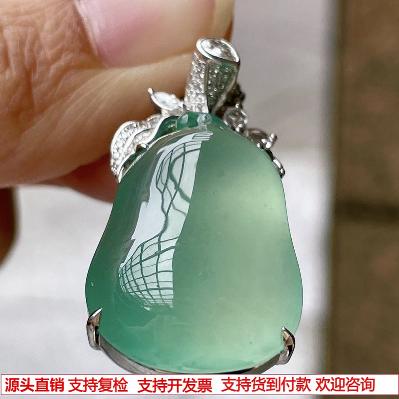 缅甸天然A货翡翠挂件 精雕老坑刚性金钻镶嵌玻璃天空蓝福瓜吊坠