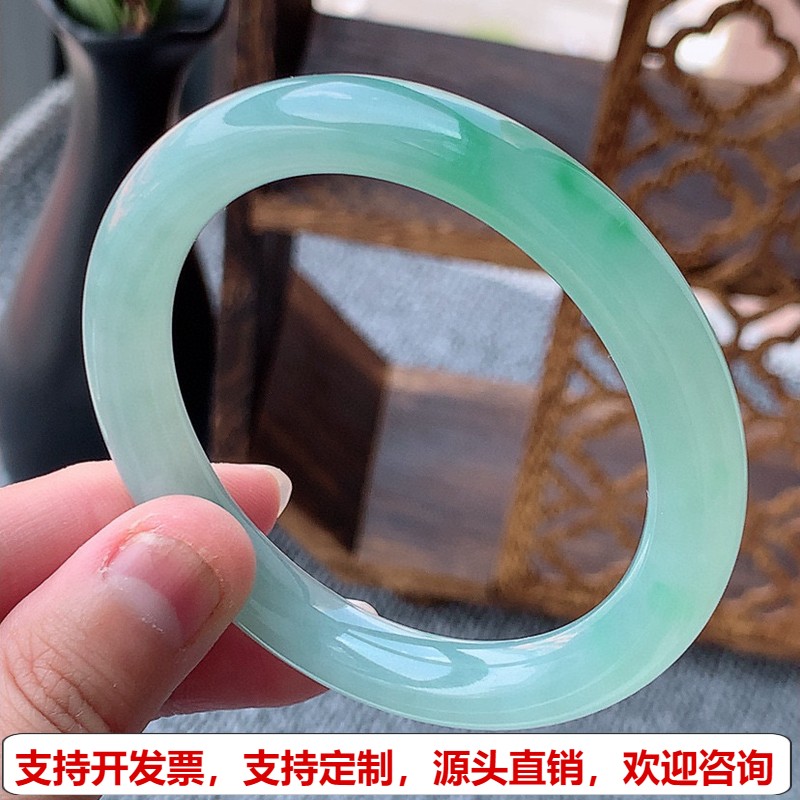 缅甸A货天然翡翠 老坑冰种飘绿圆条手镯54-55圈口 完美