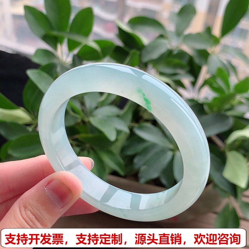 缅甸A货天然翡翠 老坑冰种飘绿正装正圈手镯57-58圈口 完美