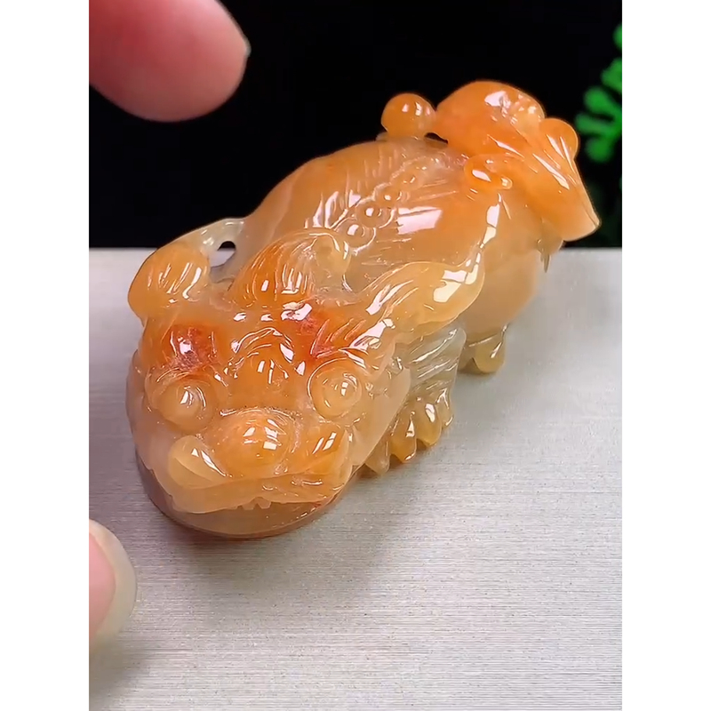 缅甸天然A货玉石翡翠挂件 精雕老坑冰种红翡貔貅吊坠