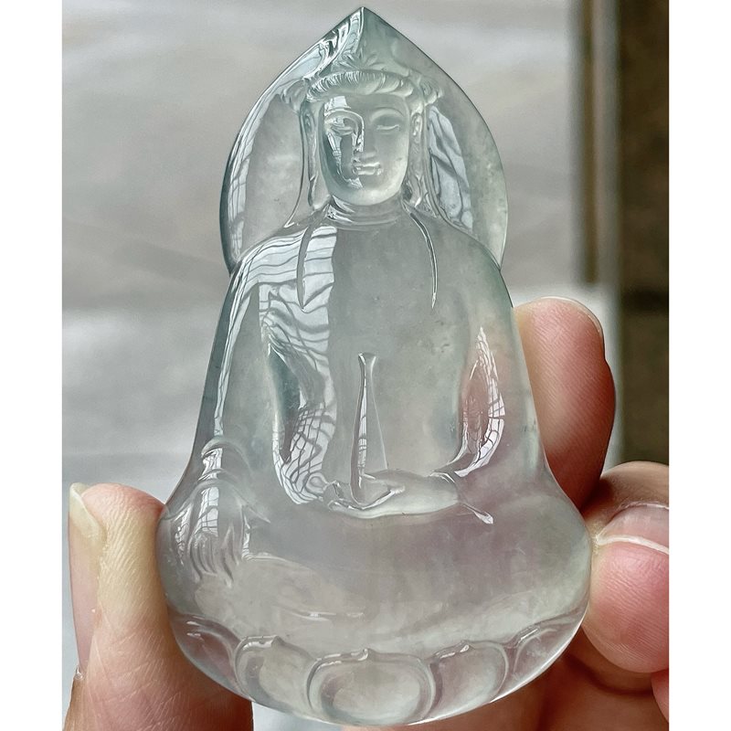 缅甸天然A货玉石翡翠挂件 精雕老坑冰透水润高冰种素衣观音吊坠