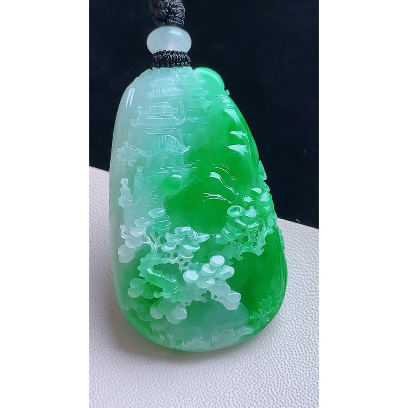 缅甸天然A货玉石翡翠 老坑冰种冰辣绿山水牌吊坠