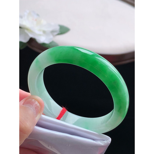 缘满家珠宝 缅甸天然A货翡翠 老坑冰种飘绿正装手镯52-53小圈口