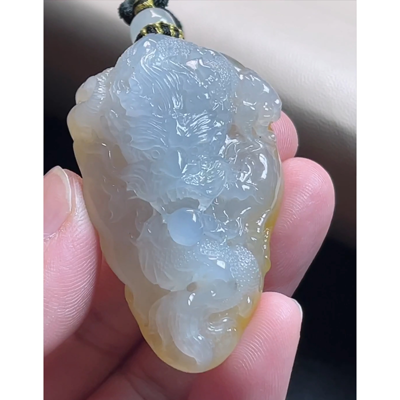 缅甸天然A货玉石翡翠挂件 精雕老坑冰种黄翡龙牌吊坠