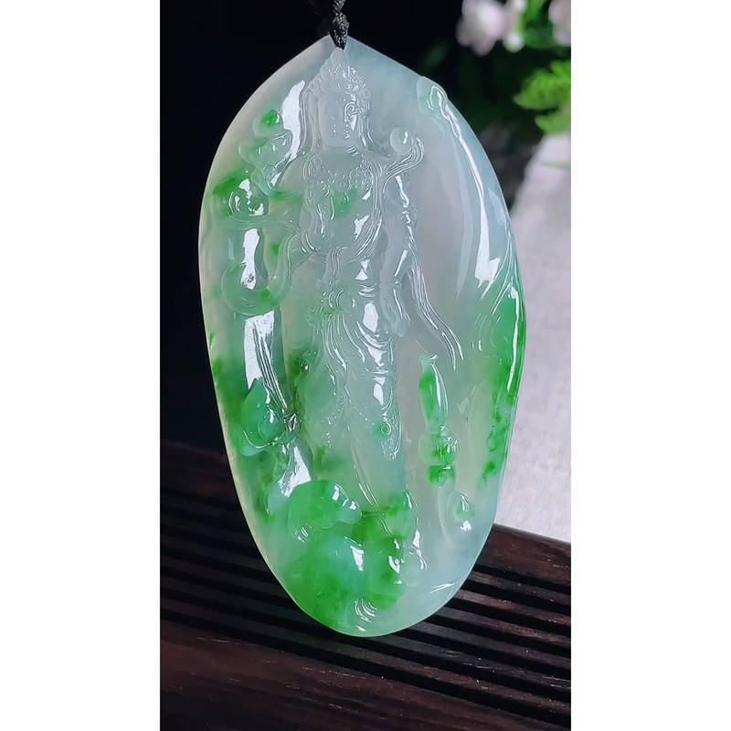 缅甸天然A货玉石翡翠 老坑冰种阳绿山水观音吊坠
