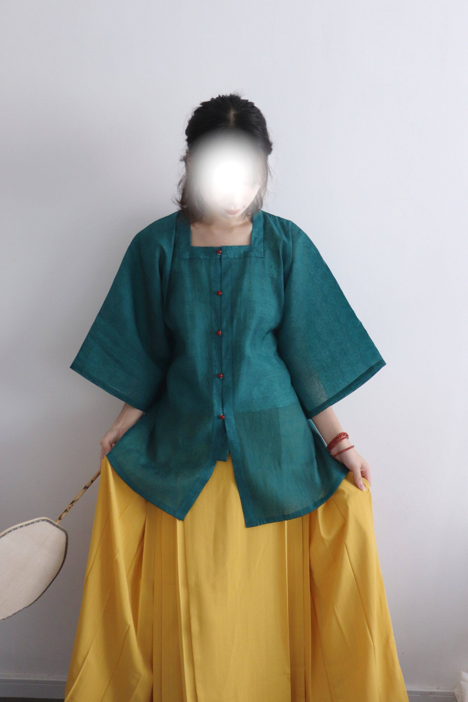 SHANG SHANG ZHE HUA BAI YE의 데일리 봄 여름 및 QIU MING HANFU 텐셀 자카드 전통 패턴 스퀘어 칼라 반팔 블라우스