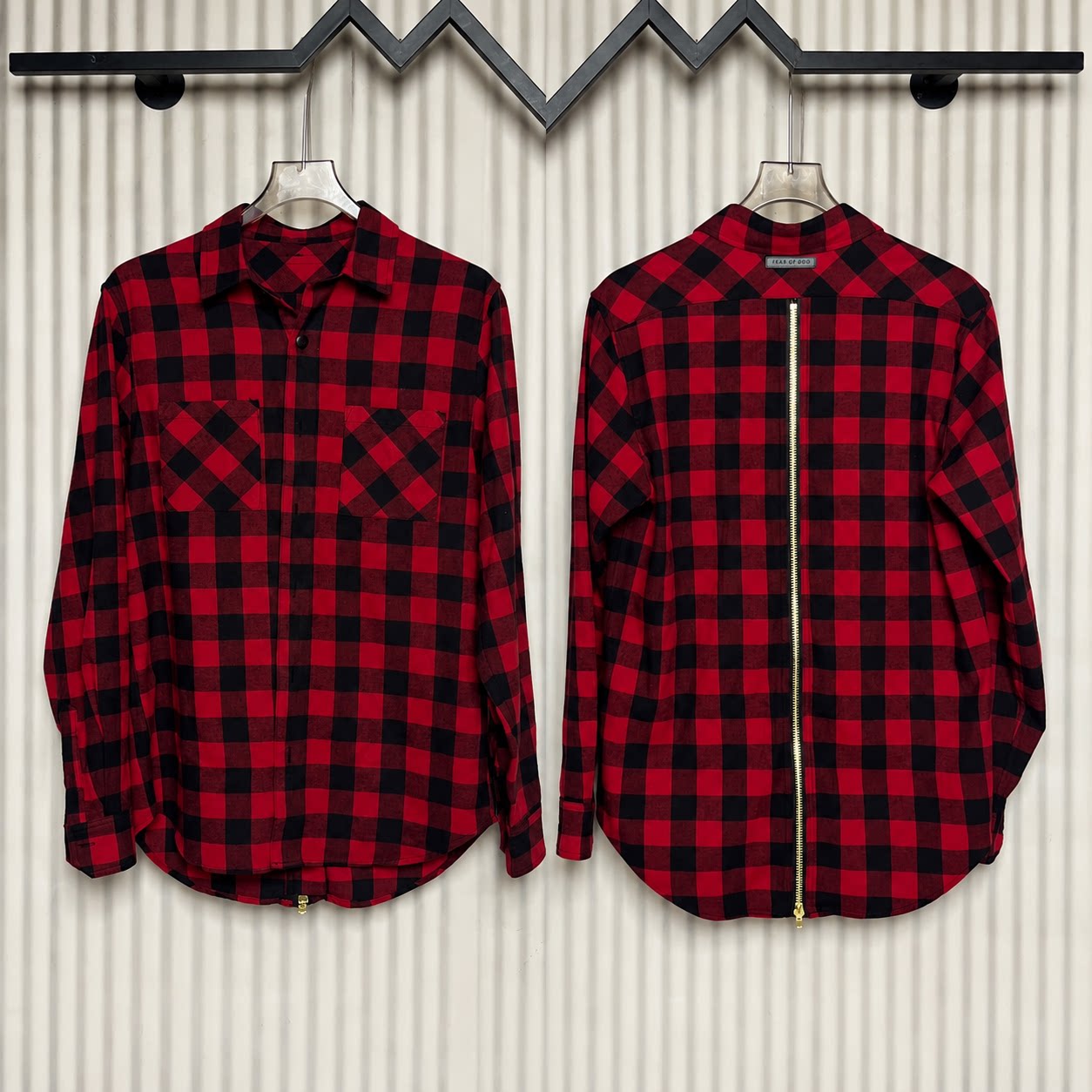 1st黑红格子背拉长袖衬衫