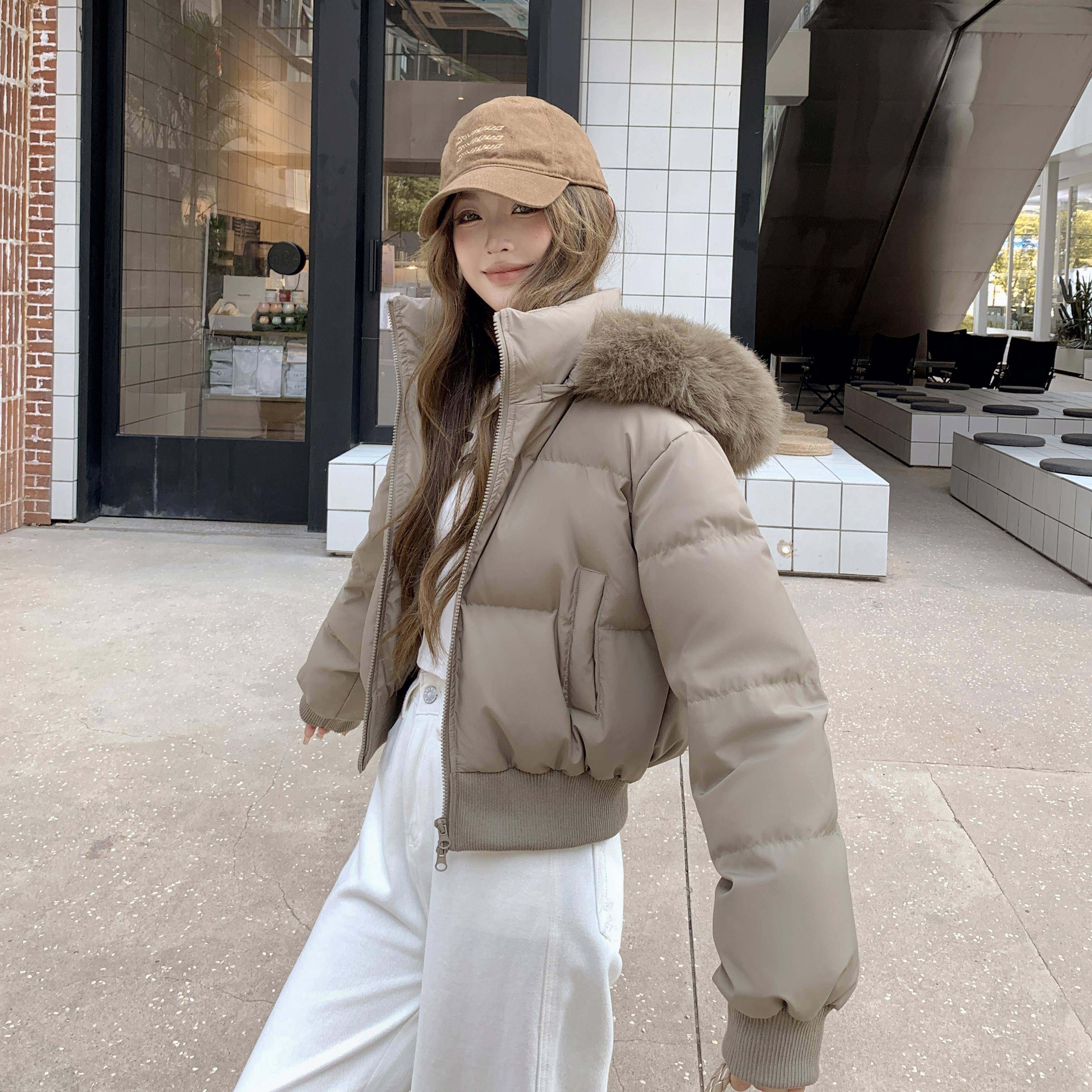 肯豆小个子90白鸭绒短羽绒服女2025冬季新款毛领连帽外套收腰加厚