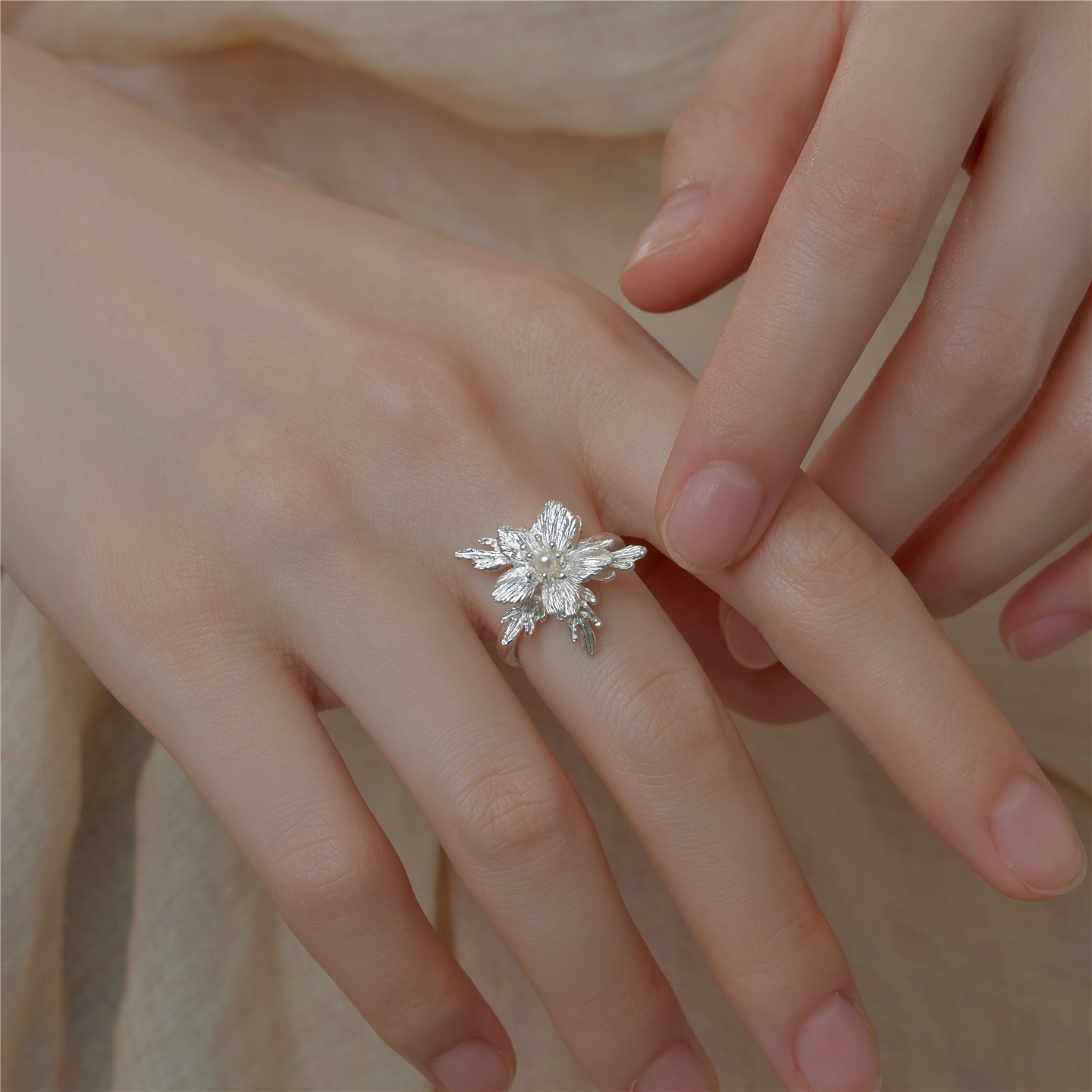 梵灵小众设计师款珍珠菟葵花戒指