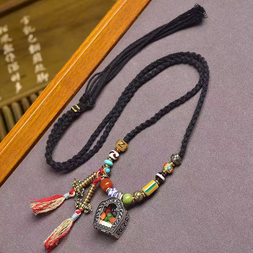 藏传回流嘎乌盒铜擦擦青稞吊坠毛衣链玛瑙天珠琉璃配饰编织绳项链